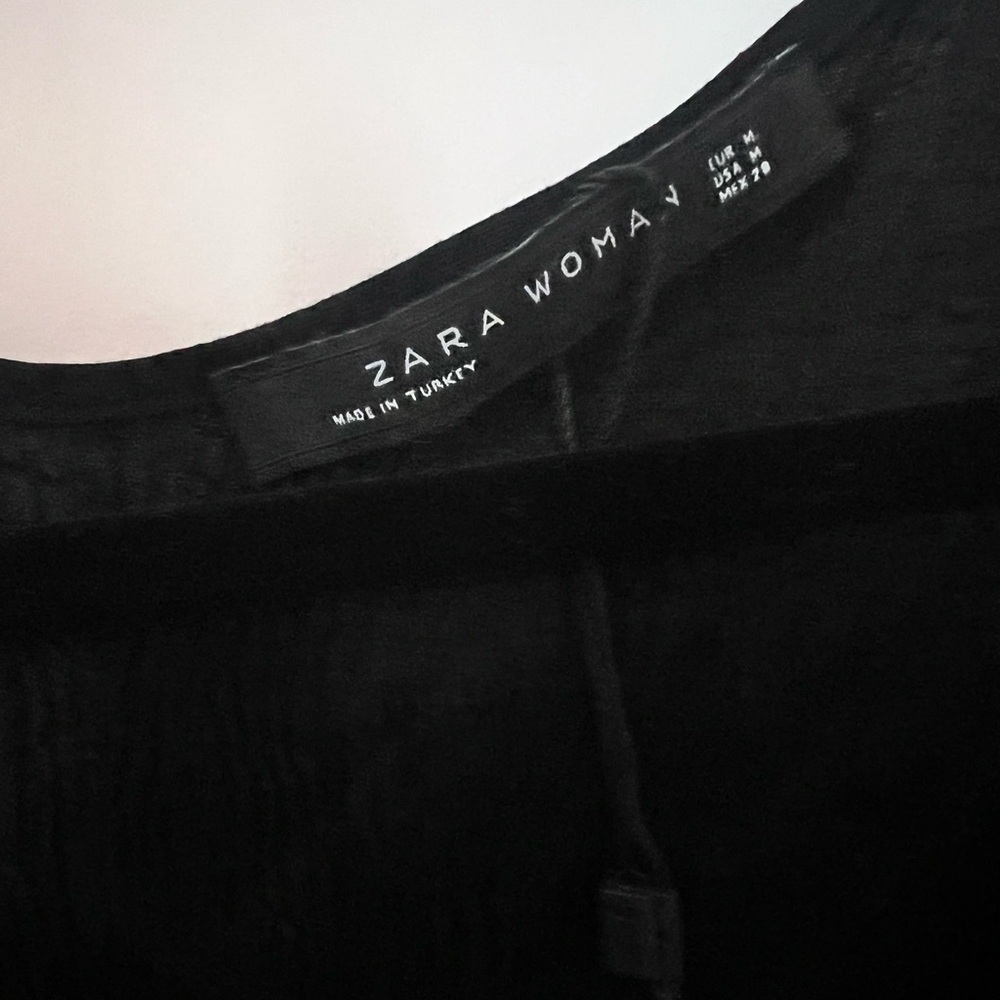 Zara Black V Neck Blouse Size M NWOT - Picture 11 of 11